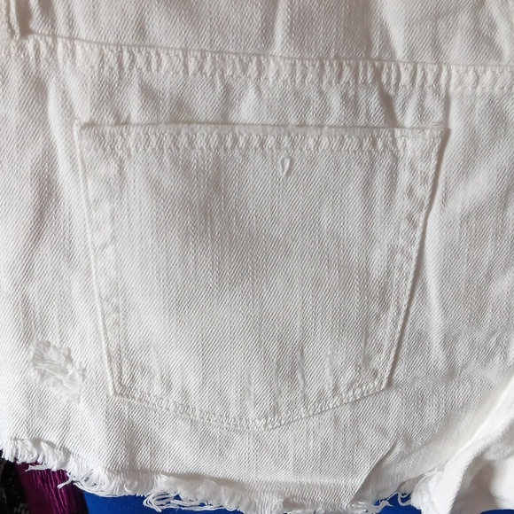We The Free People Loving Good Vibrations Distressed Shorts NWT 27 - Picture 9 of 14